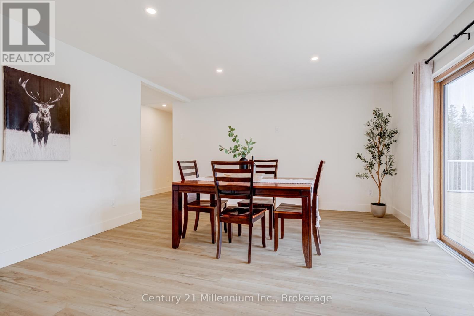 12 NICHOLAS STREET - 13