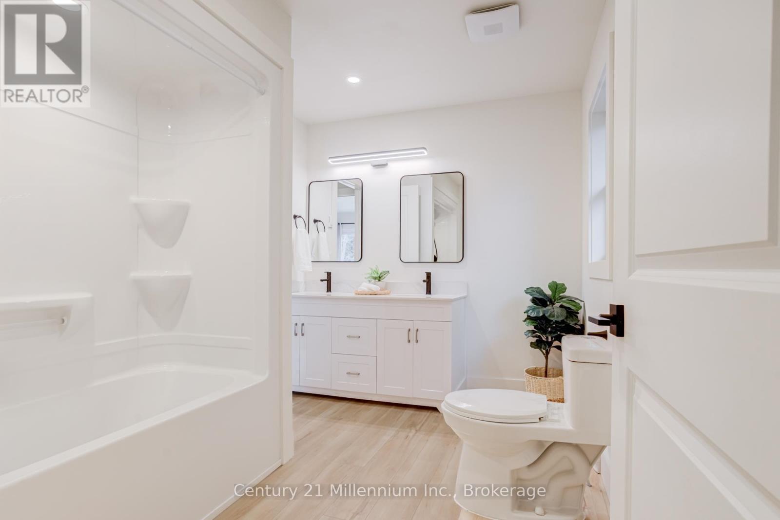 12 NICHOLAS STREET - 20