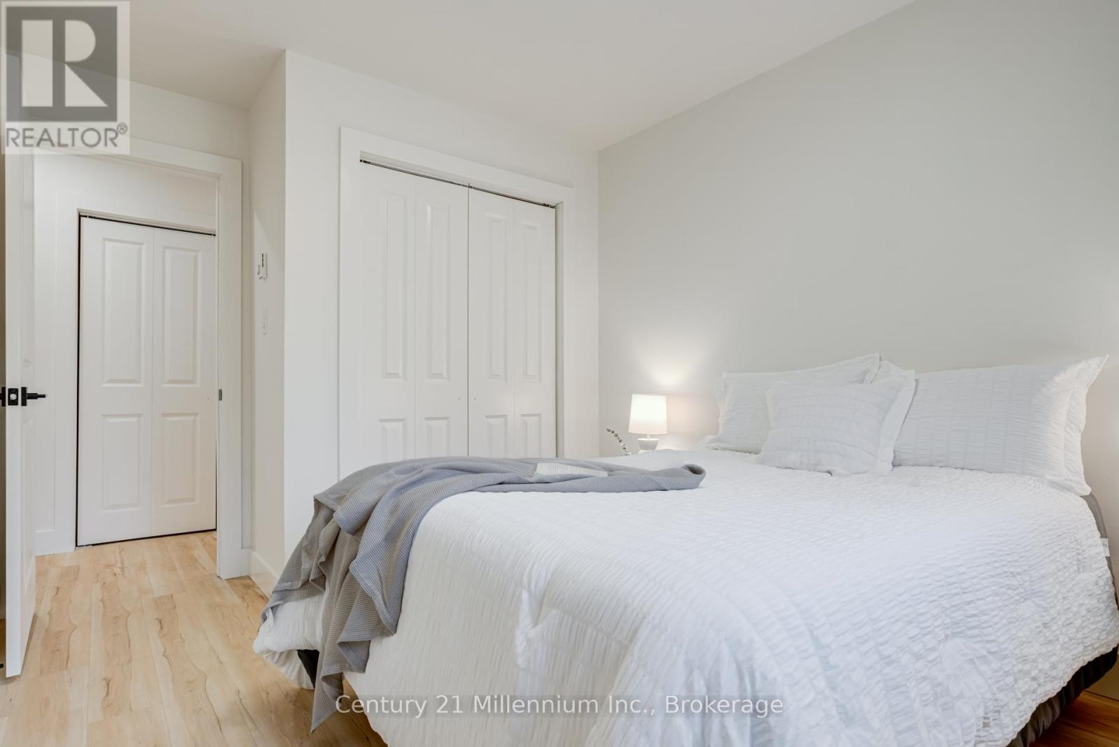 12 NICHOLAS STREET - 28