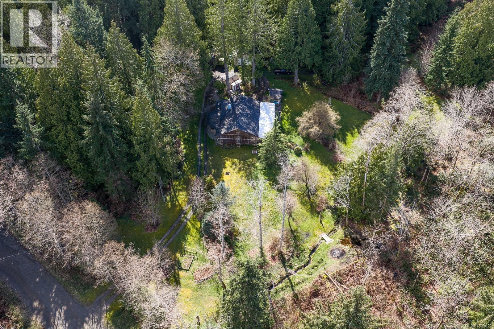 8131 MACARTNEY DR - 33