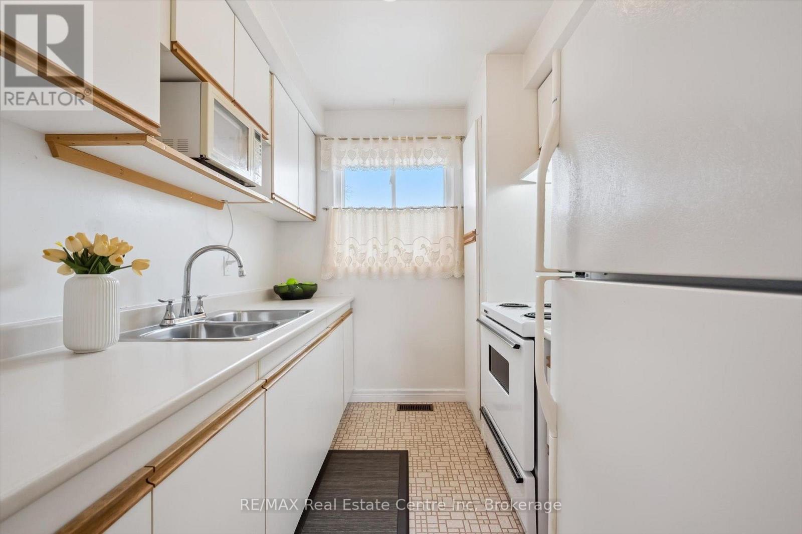 205 - 31 GREENGATE ROAD, Guelph (Junction/Onward Willow), Ontario, N1H6R3 — Photo 6
