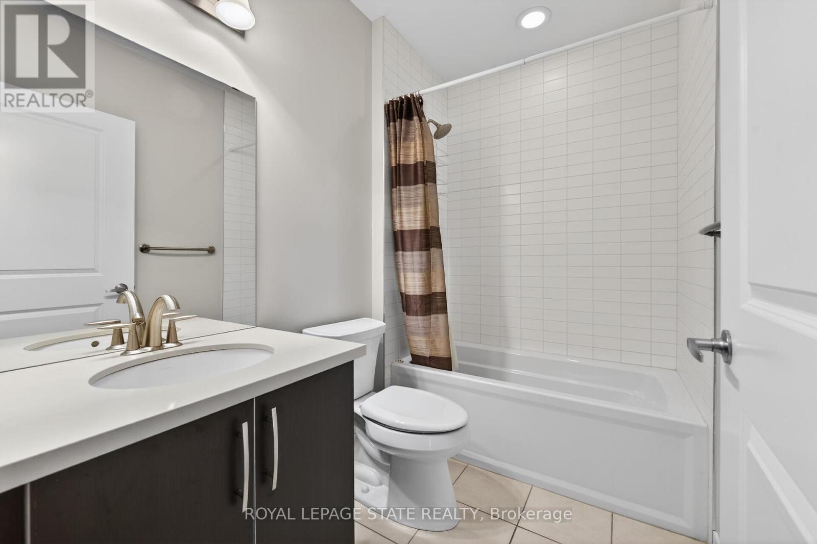 #804 90 CHARLTON AVENUE W - 15