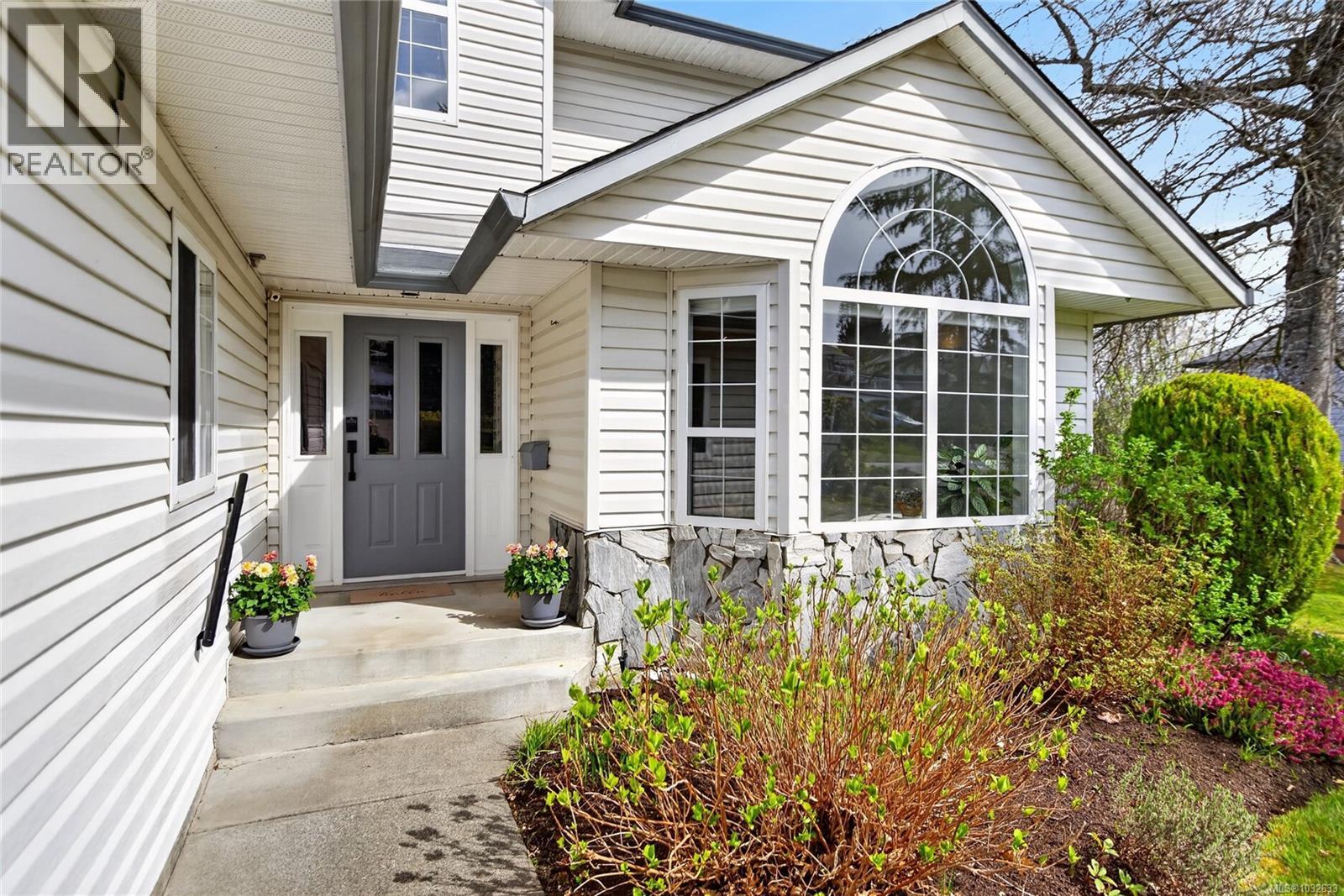 1731 Valley View Dr, Courtenay