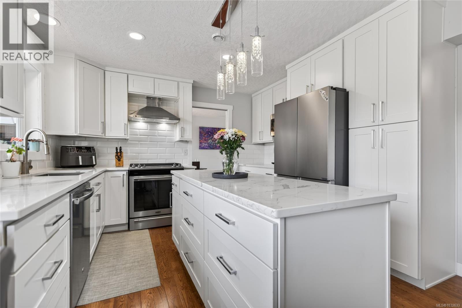 1731 Valley View Dr, Courtenay