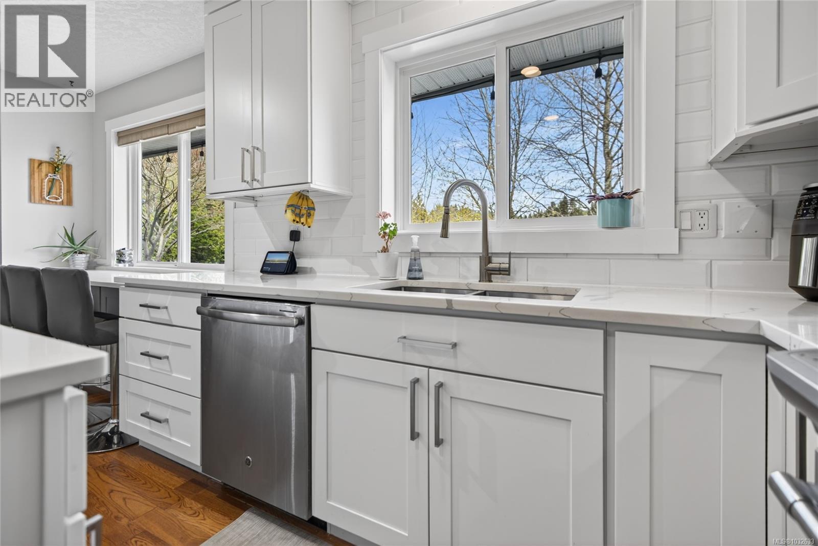 1731 Valley View Dr, Courtenay