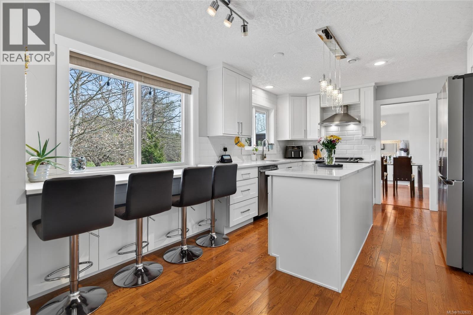 1731 Valley View Dr, Courtenay