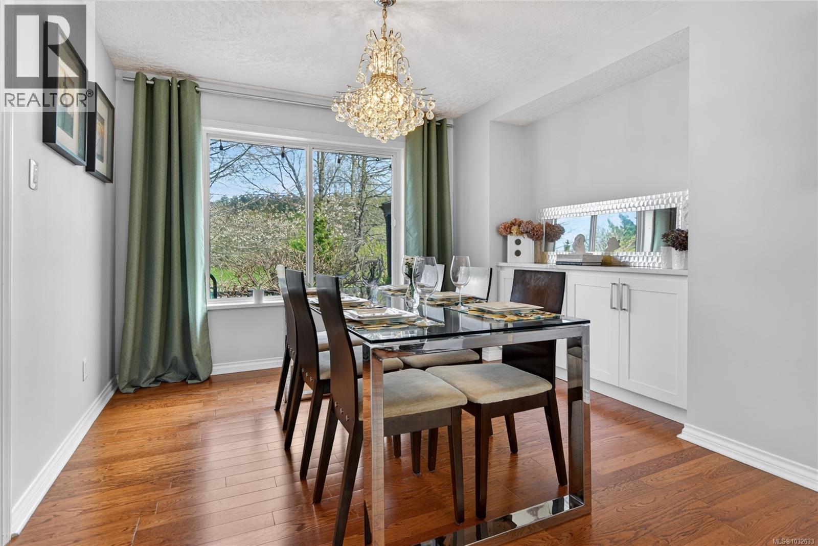 1731 Valley View Dr, Courtenay