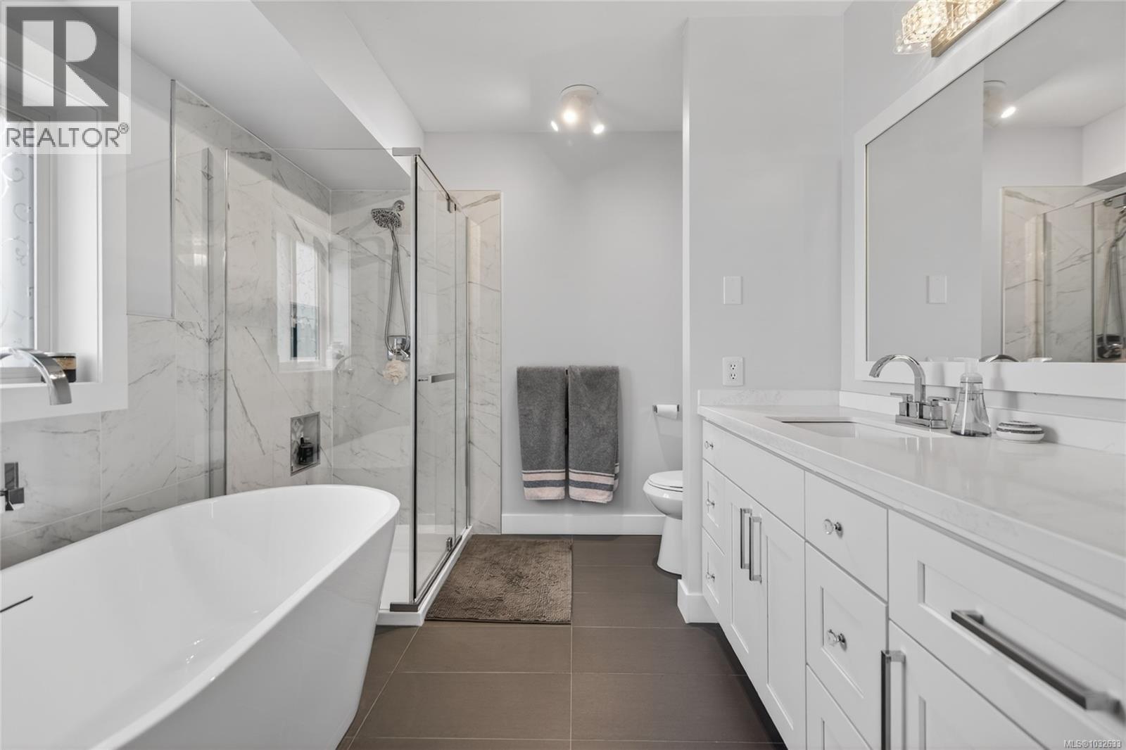 1731 Valley View Dr, Courtenay