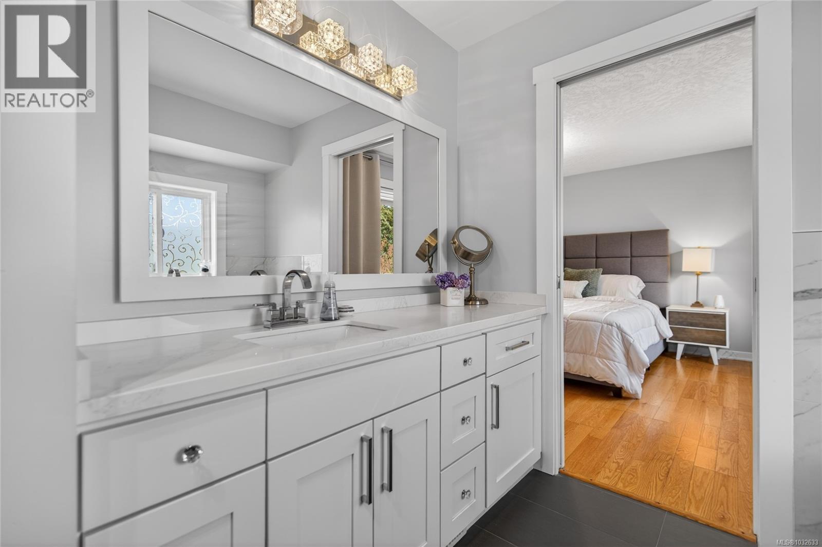 1731 Valley View Dr, Courtenay