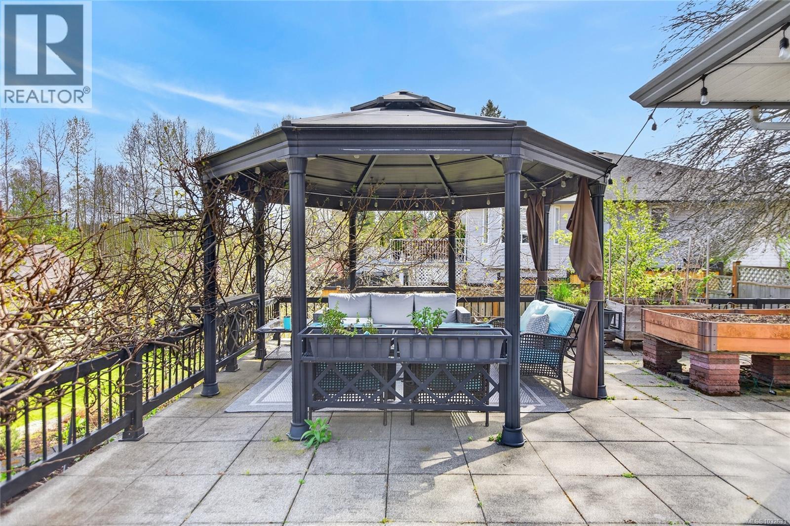 1731 Valley View Dr, Courtenay