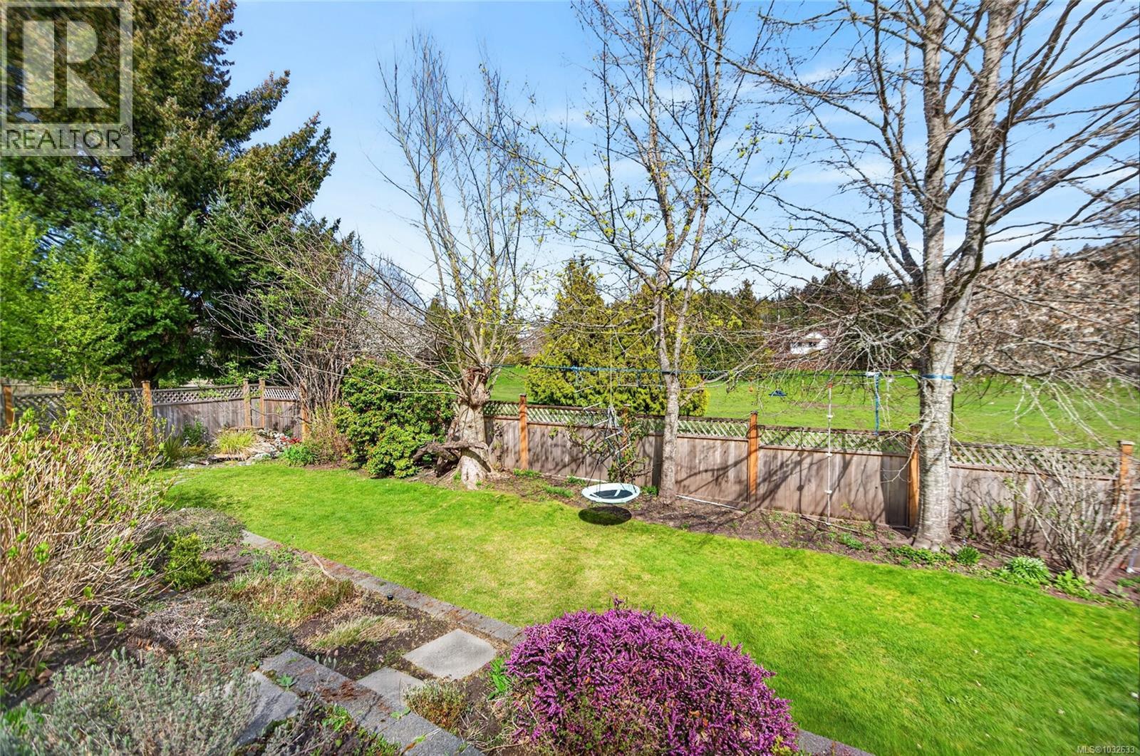 1731 Valley View Dr, Courtenay