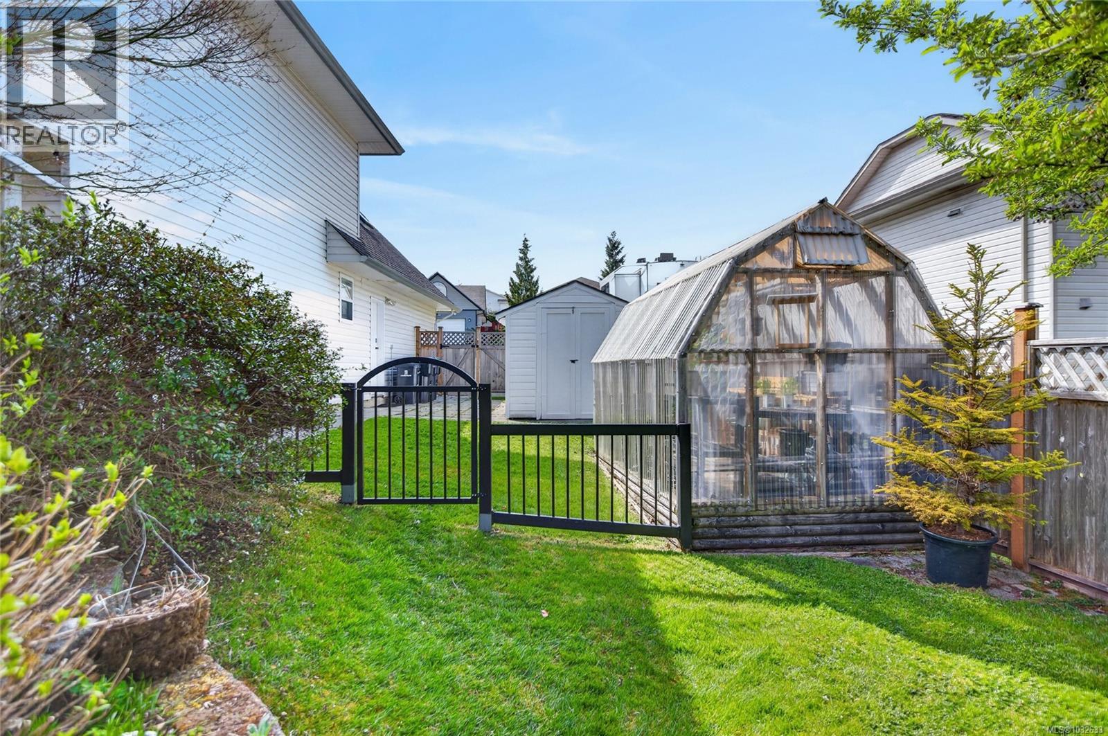 1731 Valley View Dr, Courtenay