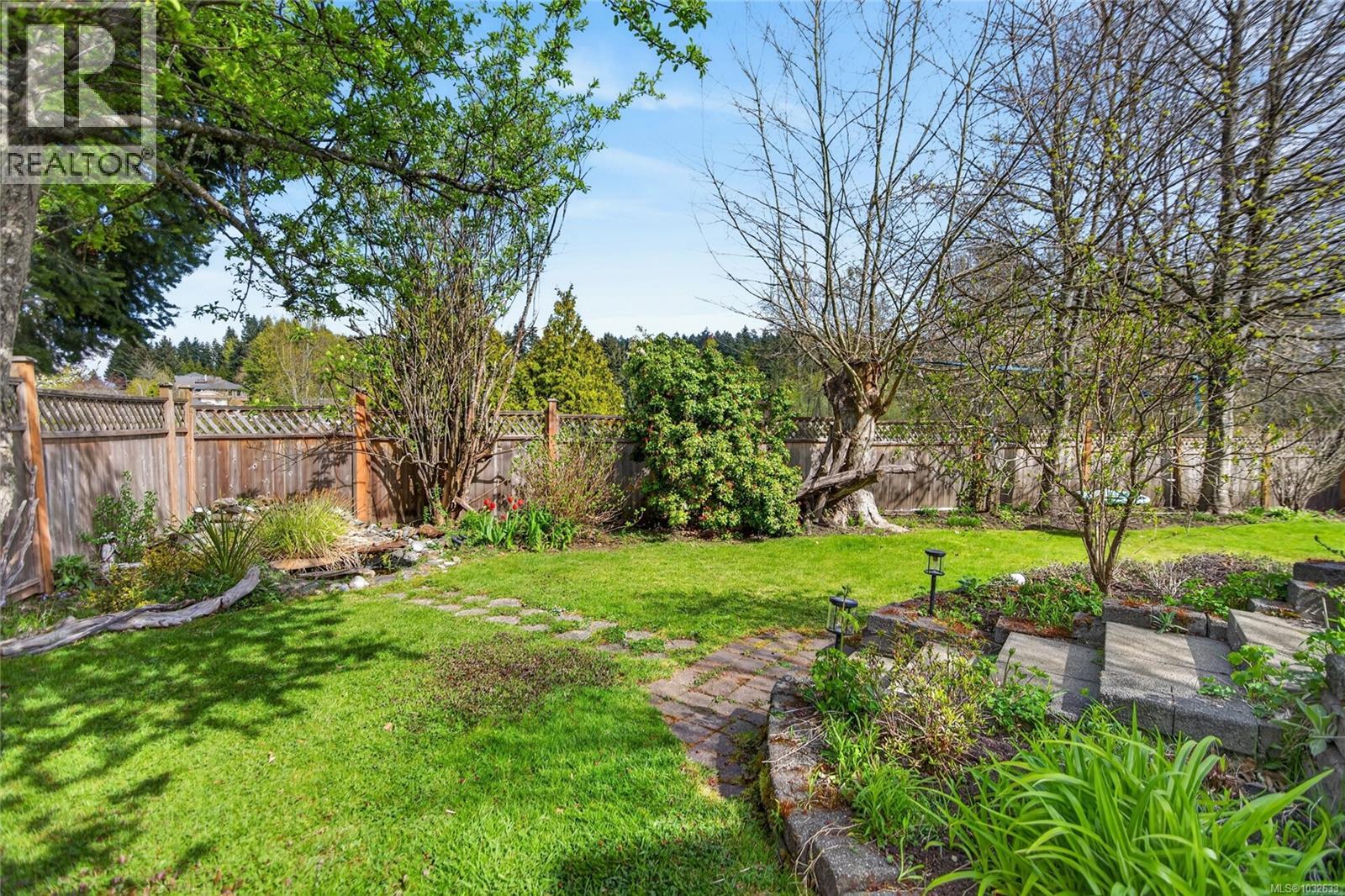 1731 Valley View Dr, Courtenay