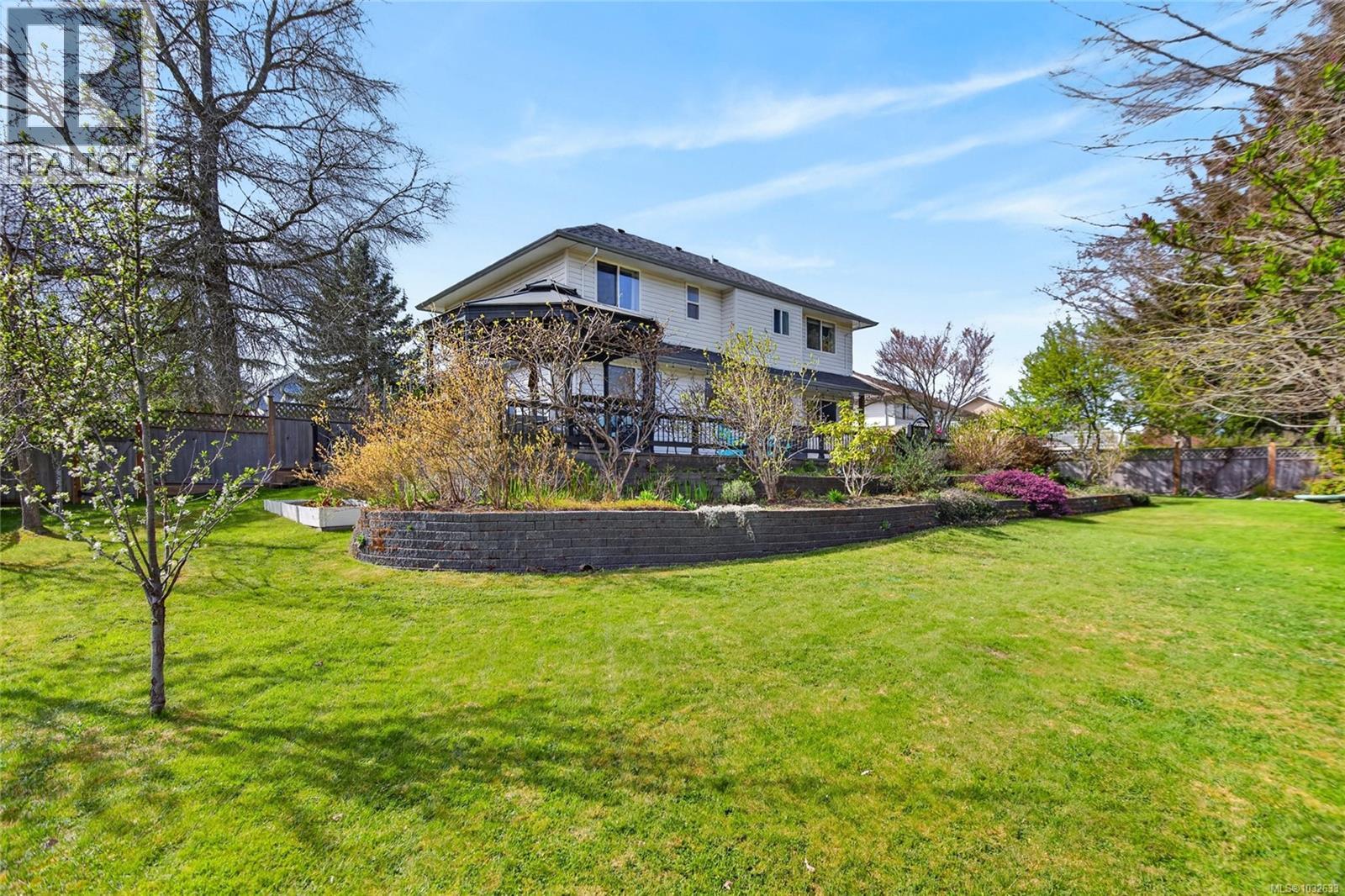 1731 Valley View Dr, Courtenay