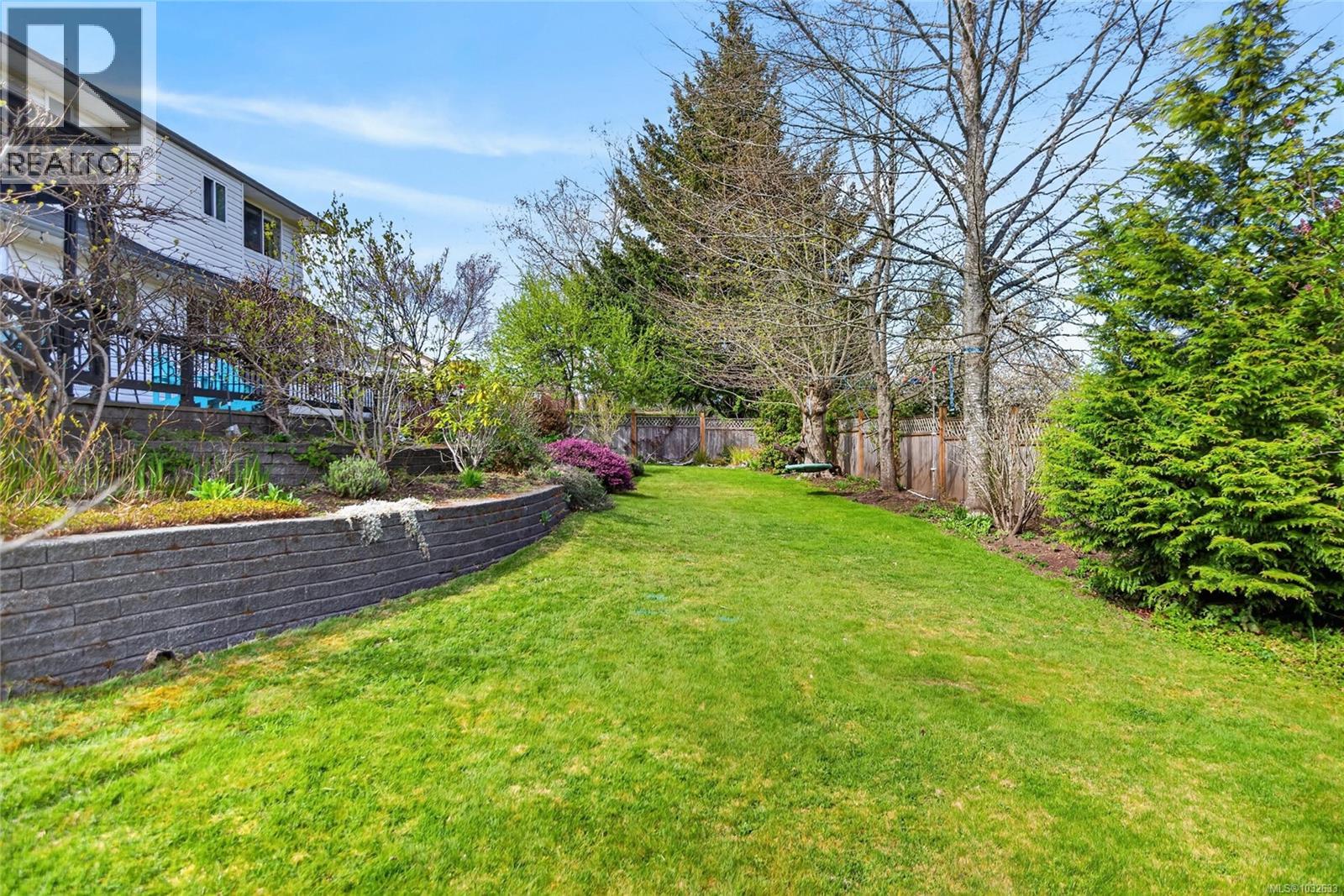 1731 Valley View Dr, Courtenay