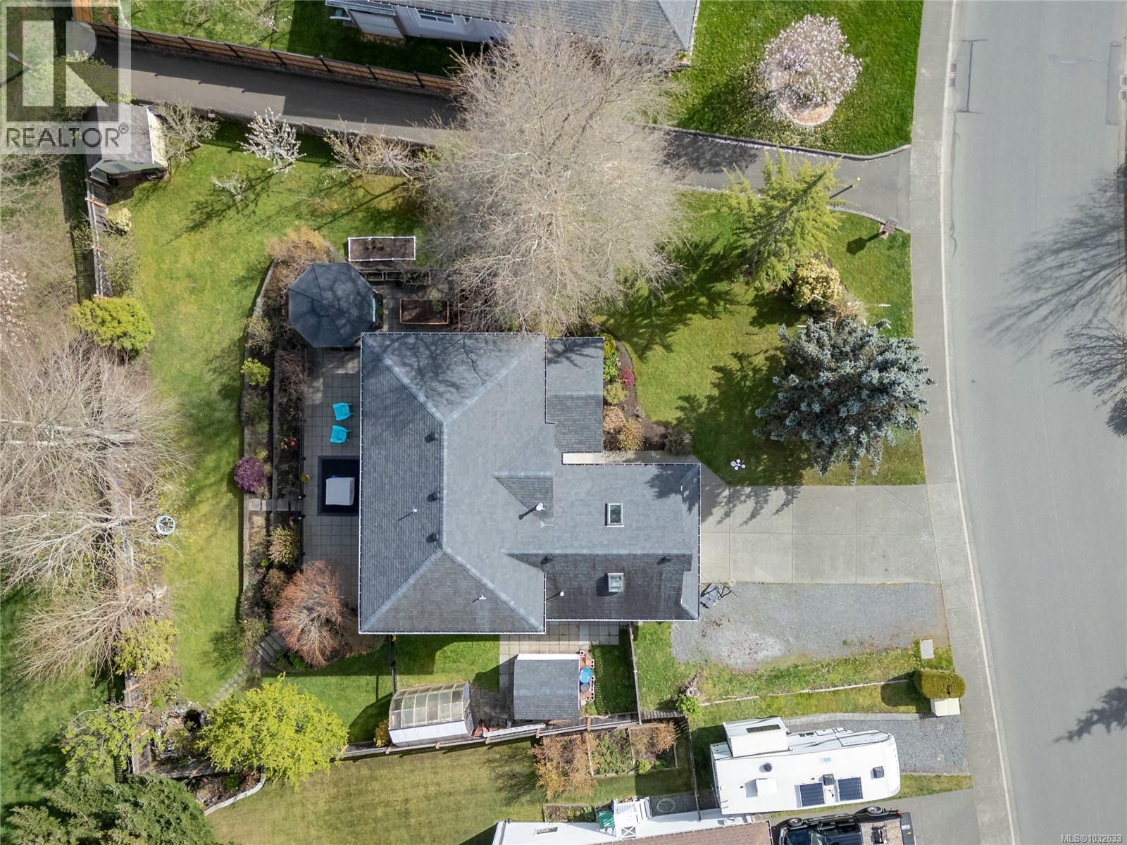 1731 Valley View Dr, Courtenay