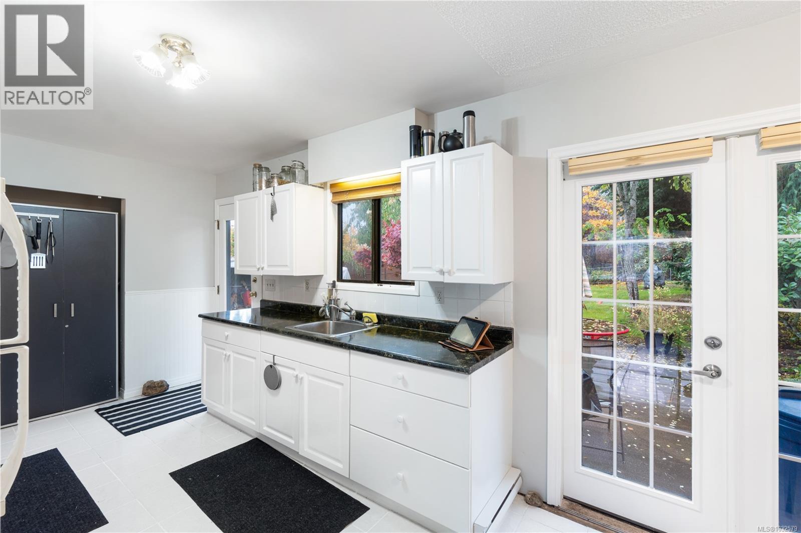 134 Finholm St S - 6