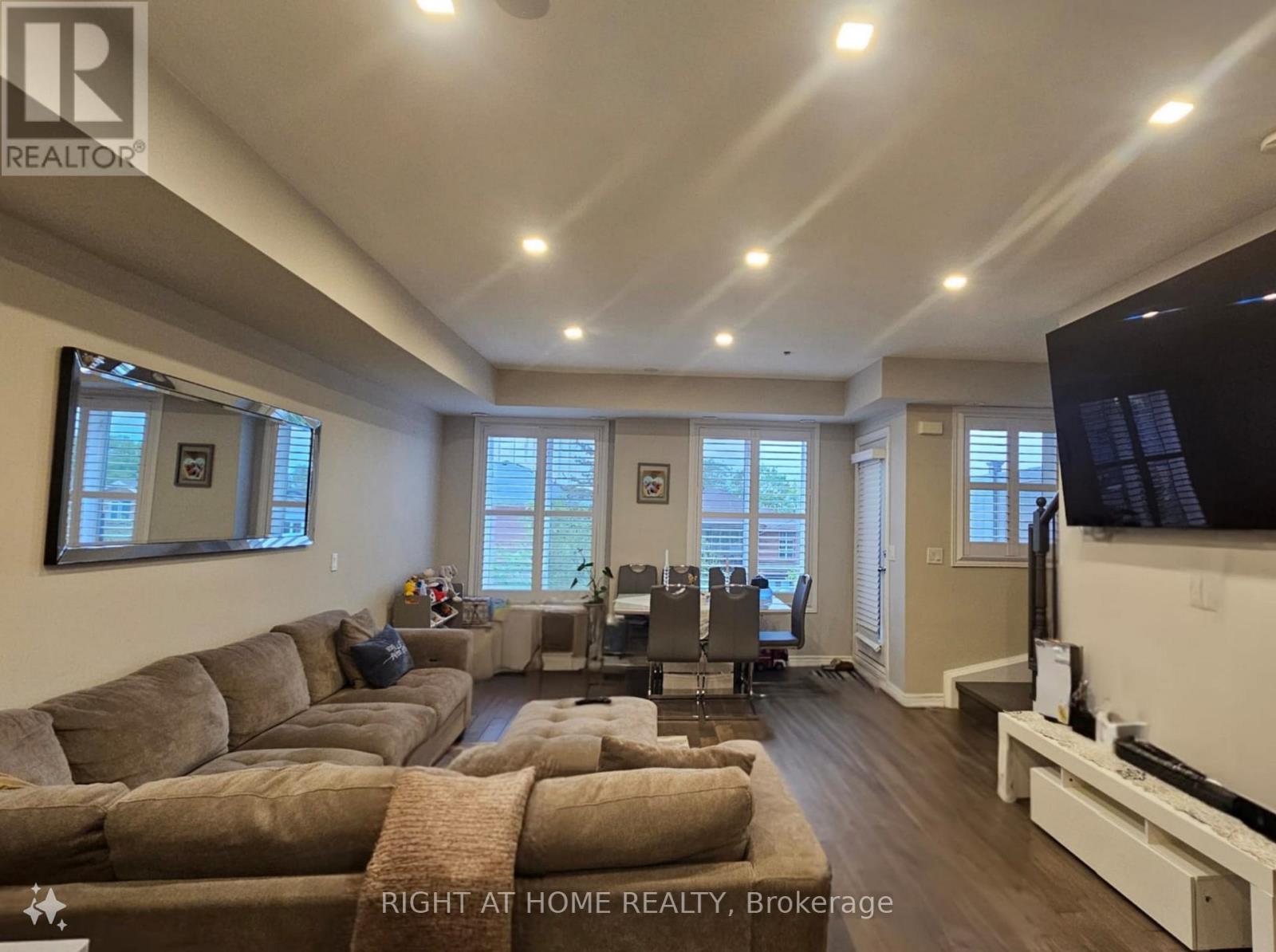 23 - 120 TWENTY FOURTH STREET