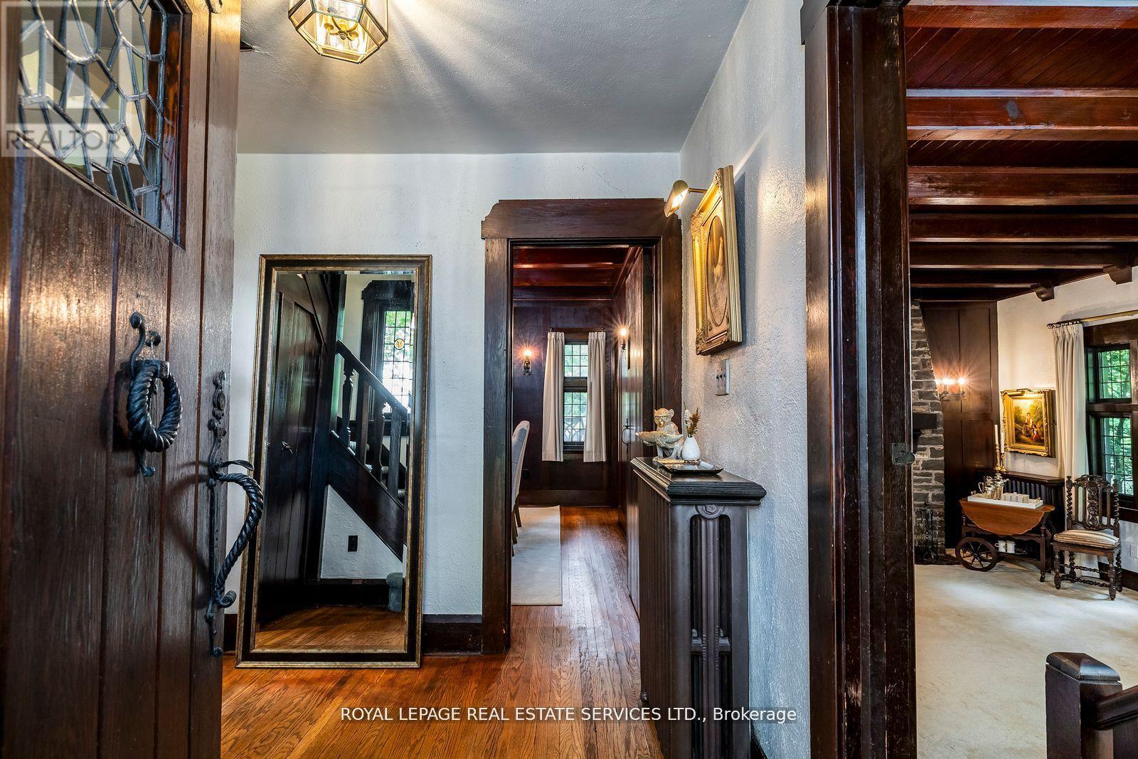 18 QUEEN MARYS DRIVE - 7