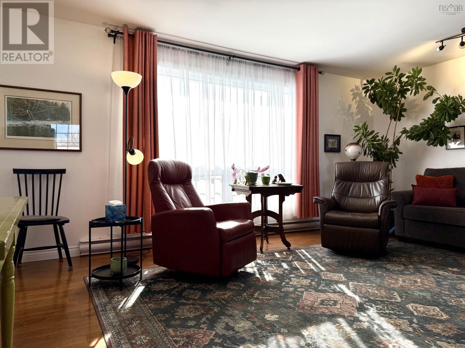 Property 15 of 50 of 24 Rhodes Avenue