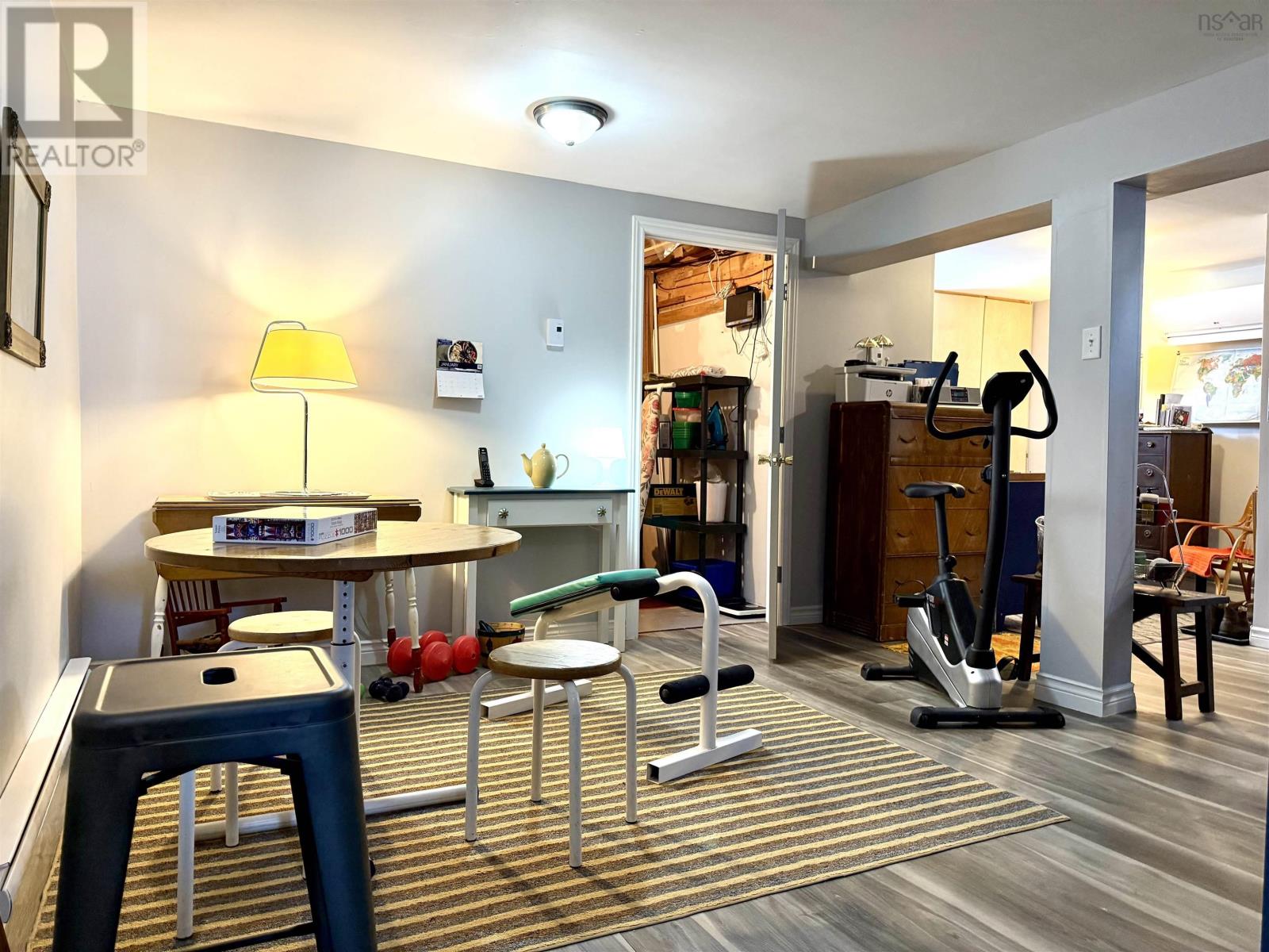 Property 39 of 50 of 24 Rhodes Avenue