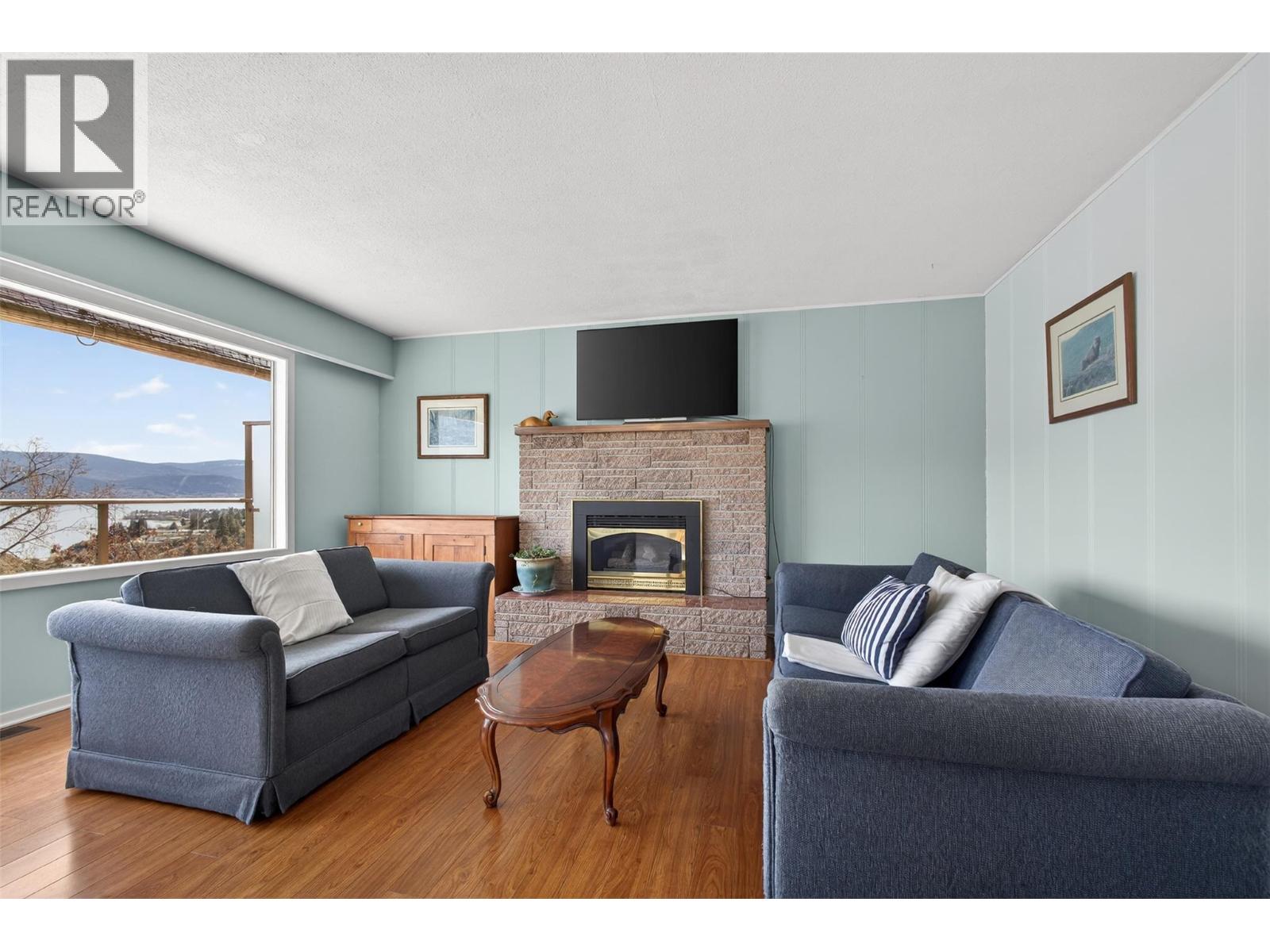 13006 Bristow Road, Summerland