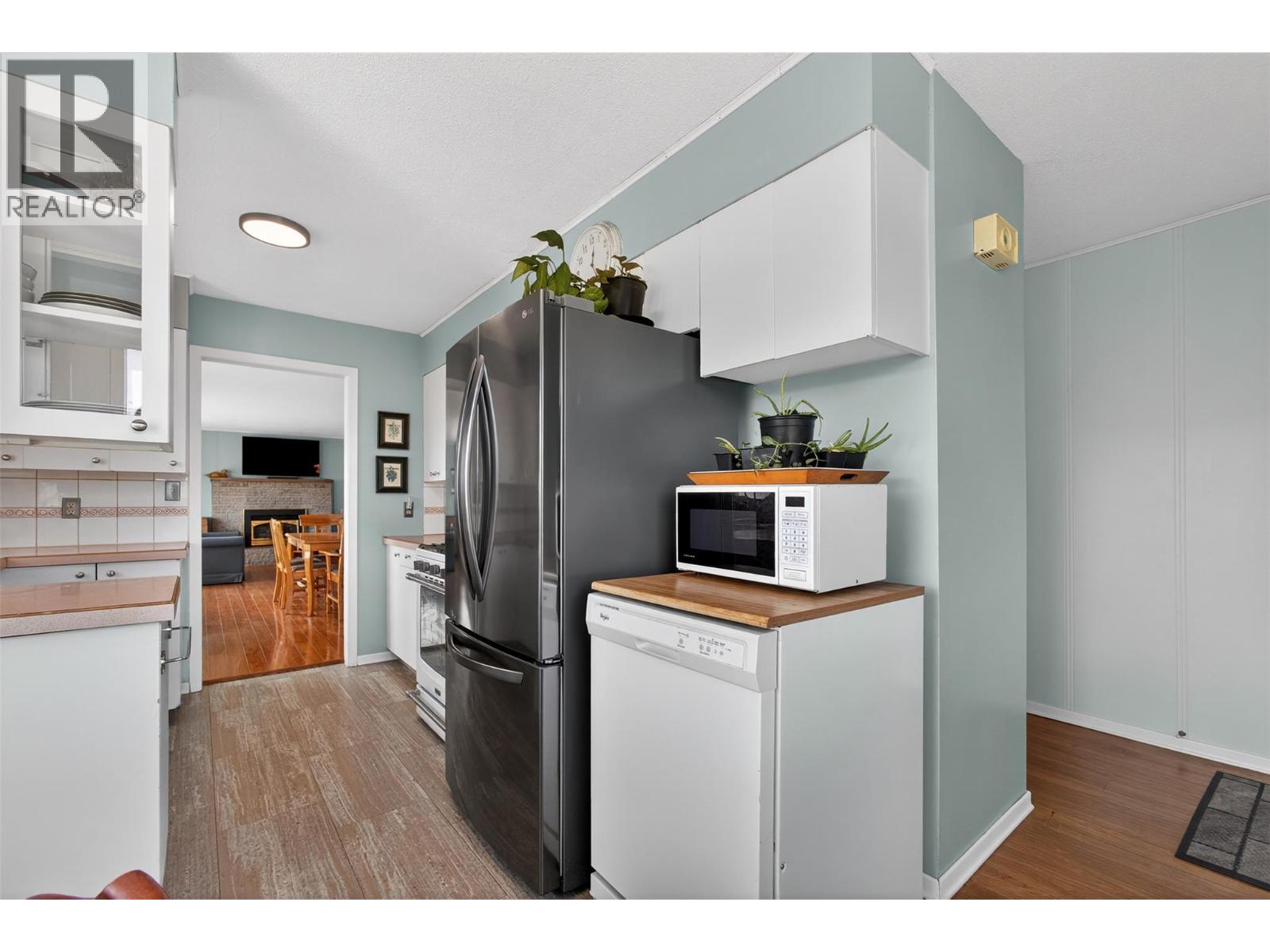 13006 Bristow Road, Summerland