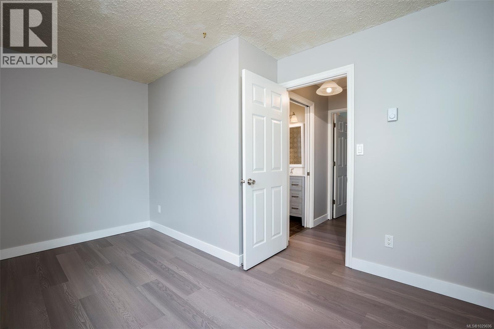 650 Hamilton Ave — photo 34