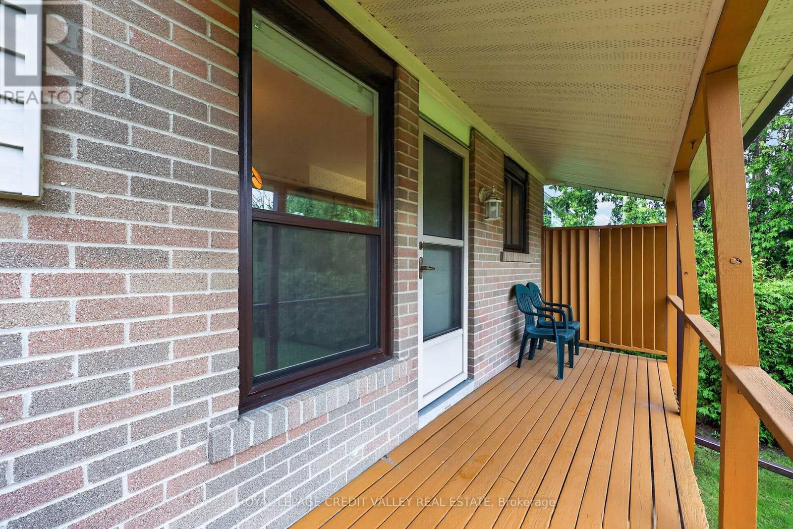 20 WILLIS DRIVE - 36