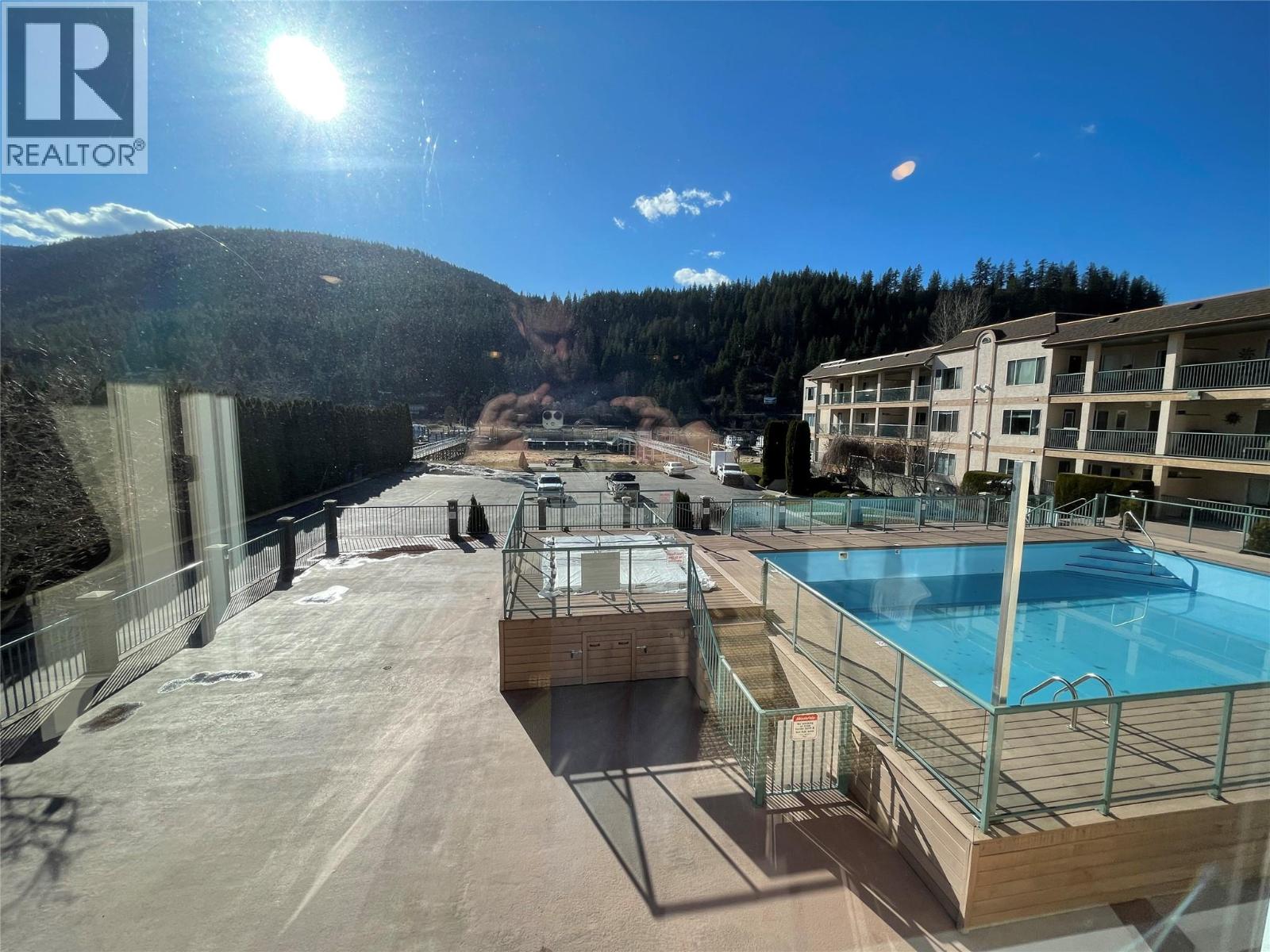 118 1002 Riverside Avenue, Sicamous