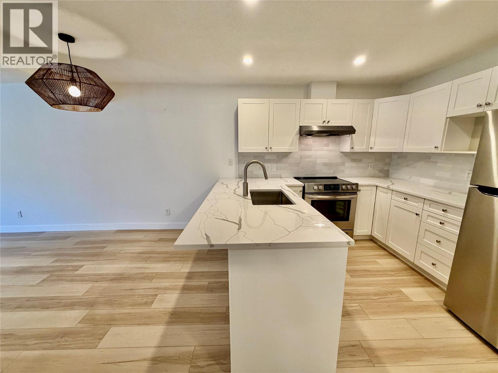 118 1002 Riverside Avenue, Sicamous