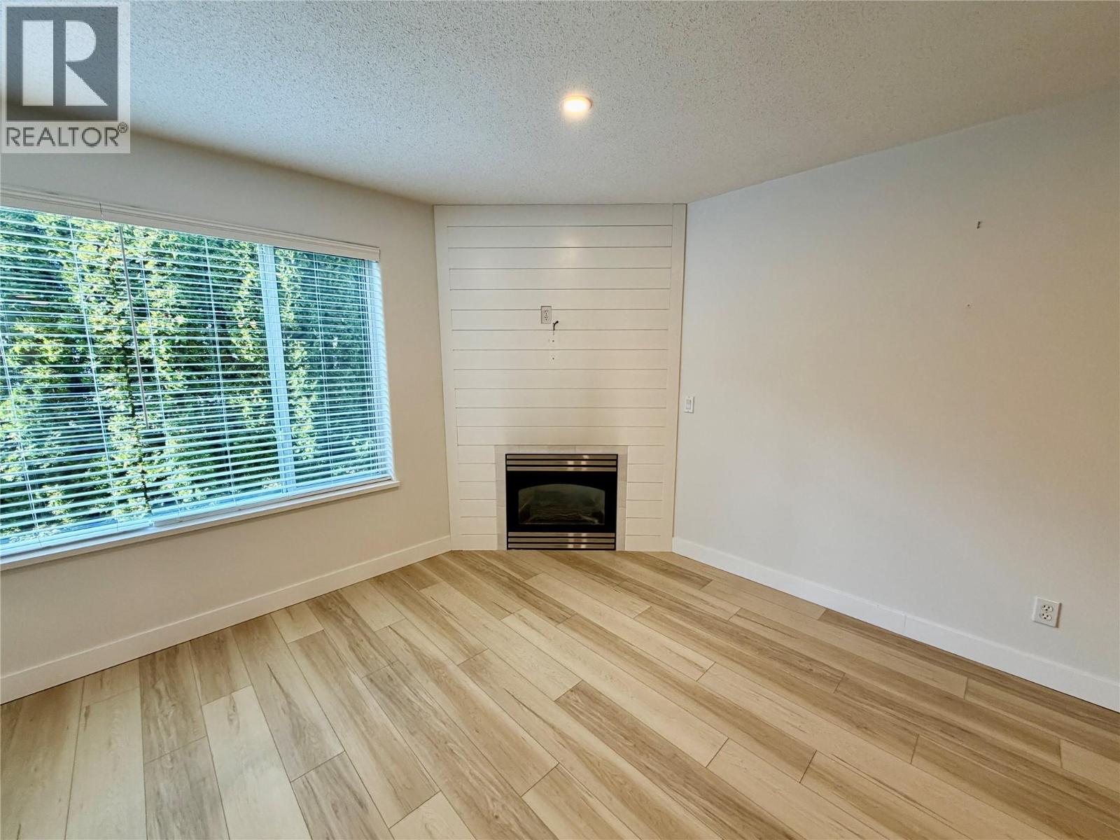 118 1002 Riverside Avenue, Sicamous