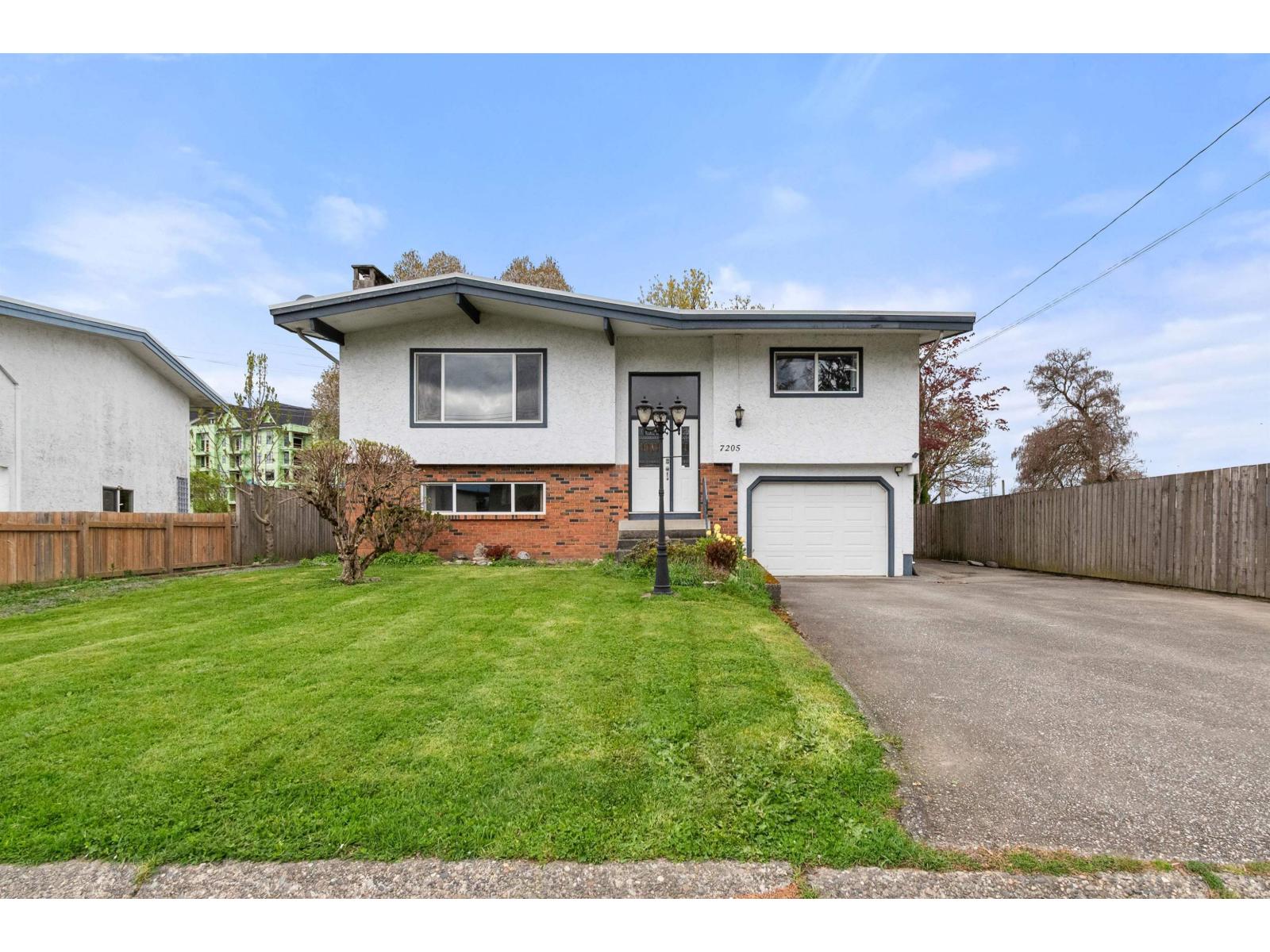 7205 GORDON DRIVE, Sardis East Vedder