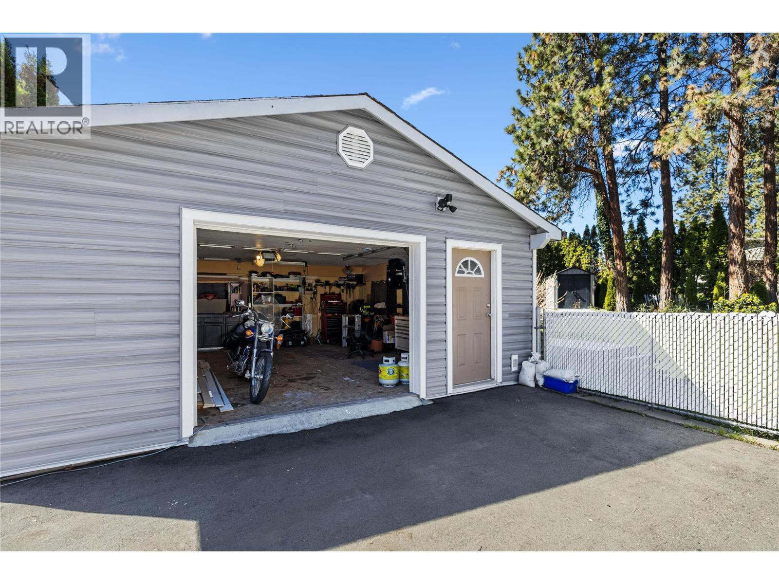 1999 97 Highway S Unit# 266, West Kelowna
