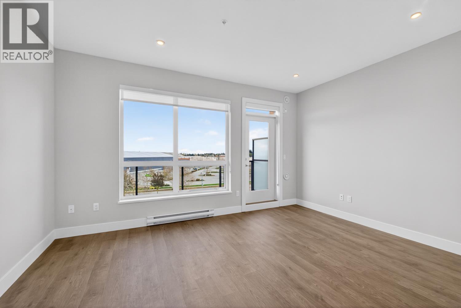 #404-1942 STARLING Drive, Tsawwassen