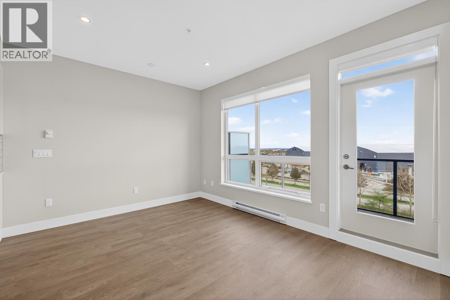 #404-1942 STARLING Drive, Tsawwassen