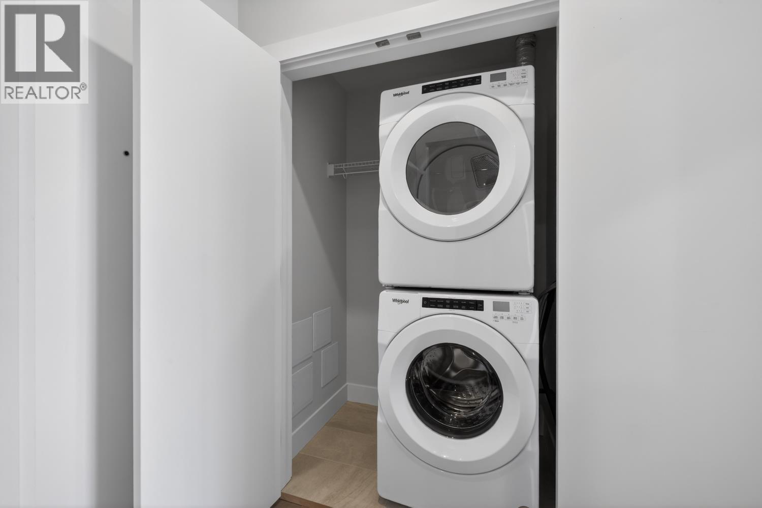 #404-1942 STARLING Drive, Tsawwassen