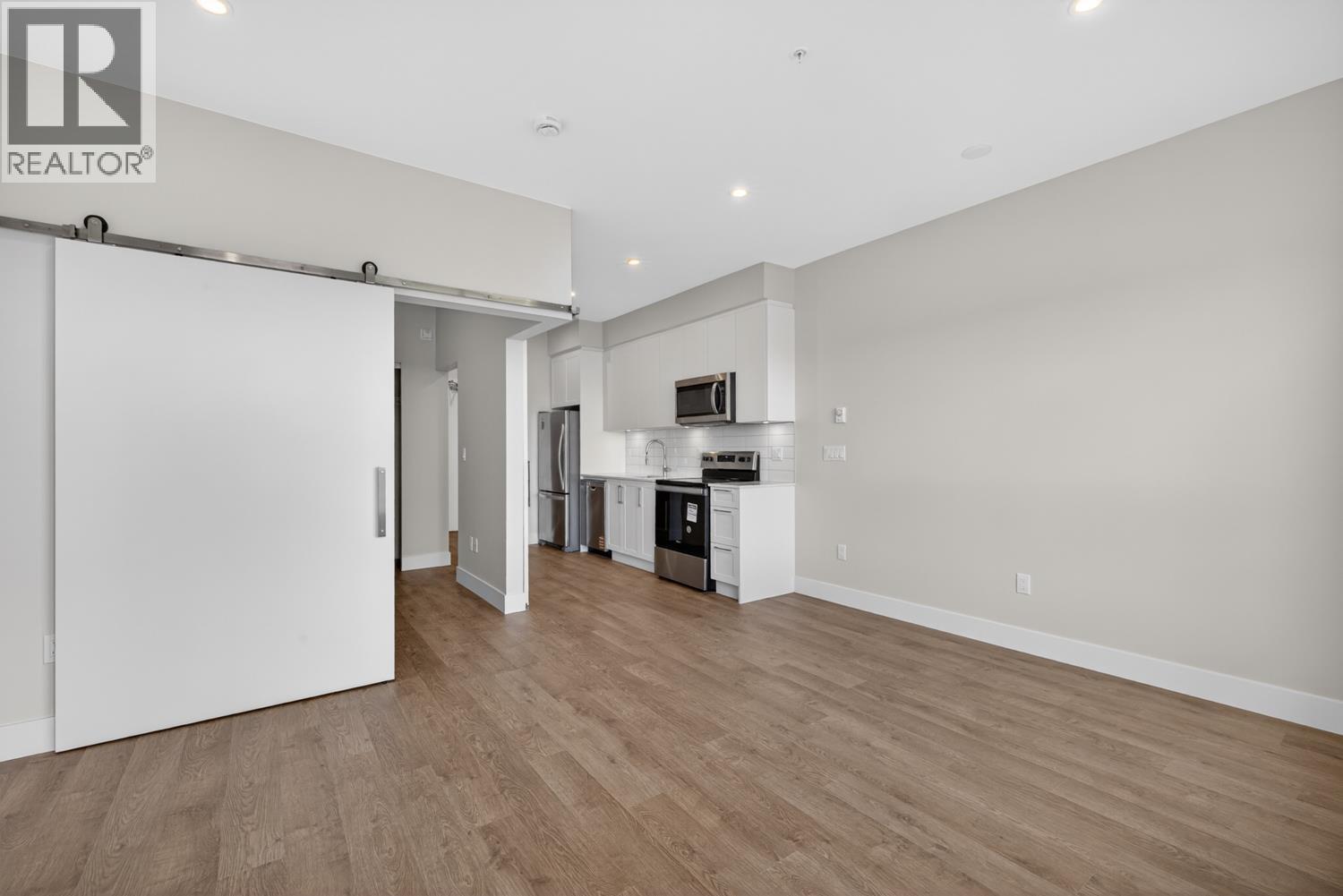 #404-1942 STARLING Drive, Tsawwassen