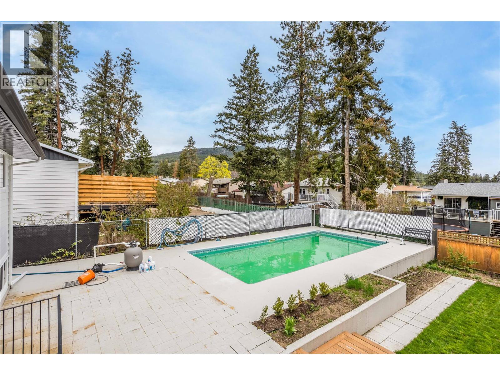  3281 McIver Road, West Kelowna