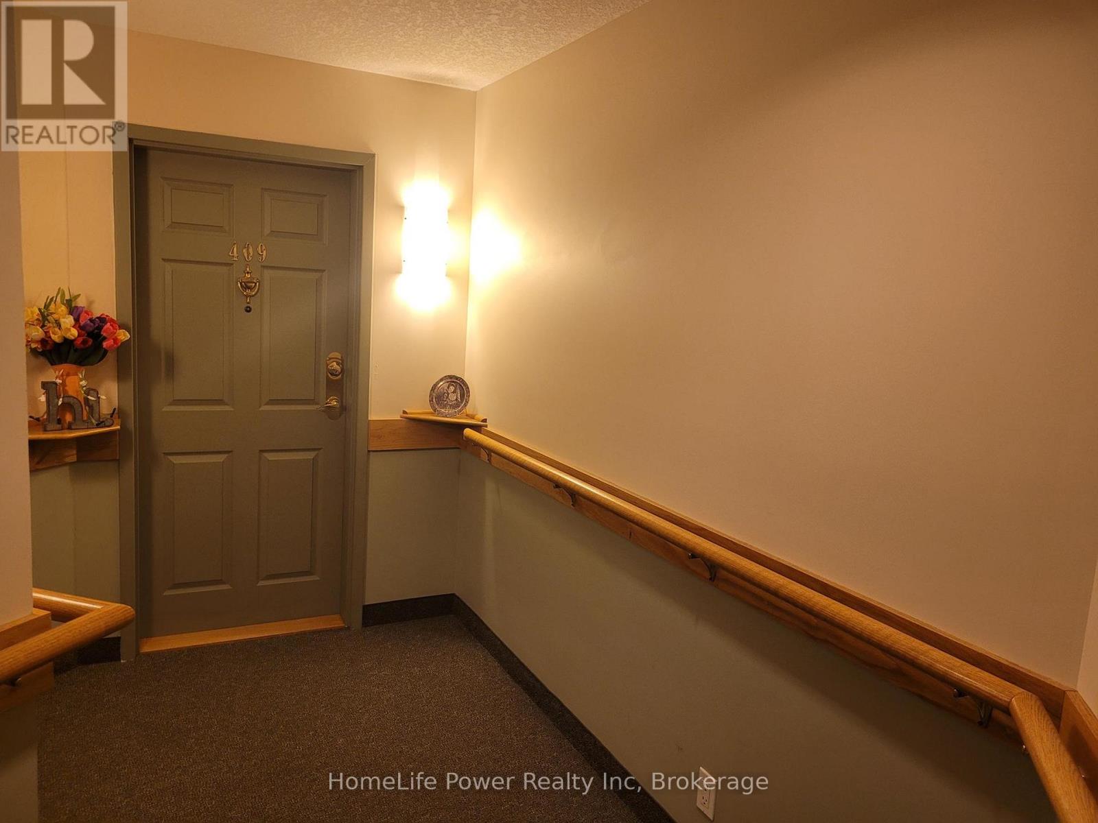 20 ST GEORGE Street Unit 409, Kitchener, Ontario N2G2S7 - Photo 3