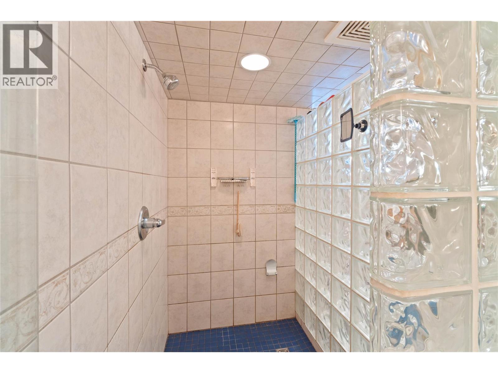 615 YORK AVENUE - 11