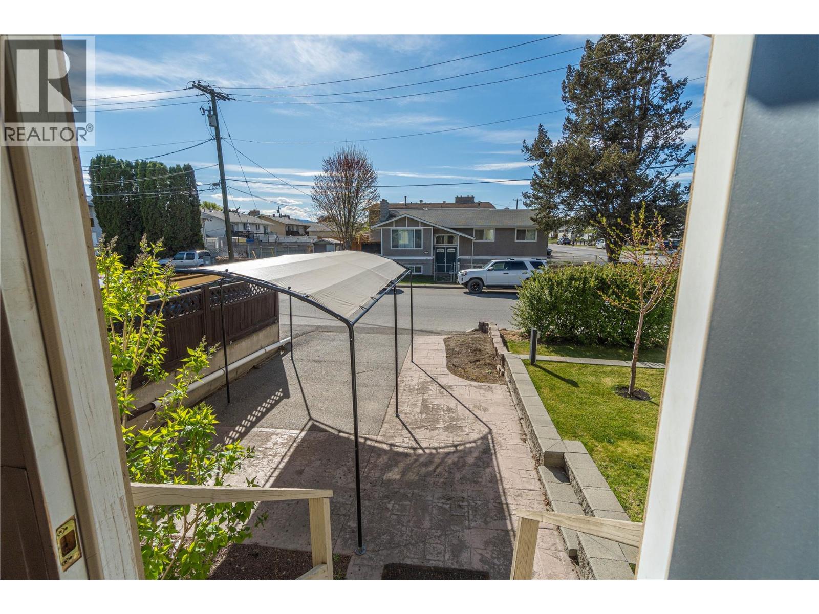 615 YORK AVENUE - 36