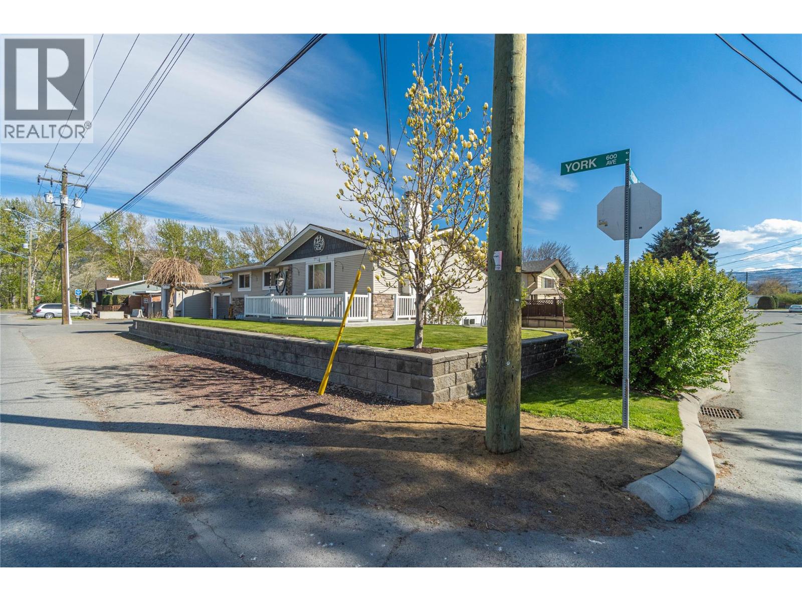 615 YORK AVENUE - 43