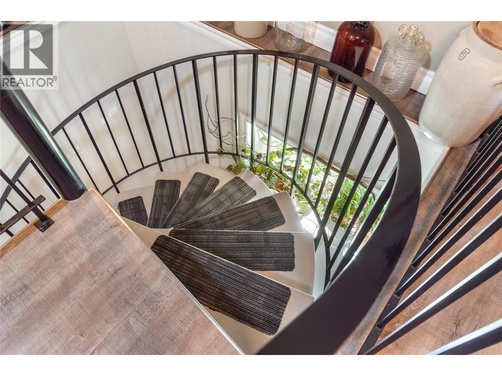 615 YORK AVENUE - 53