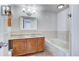 913 Dyer Court, Oshawa, ON L1K1V9 Photo 10