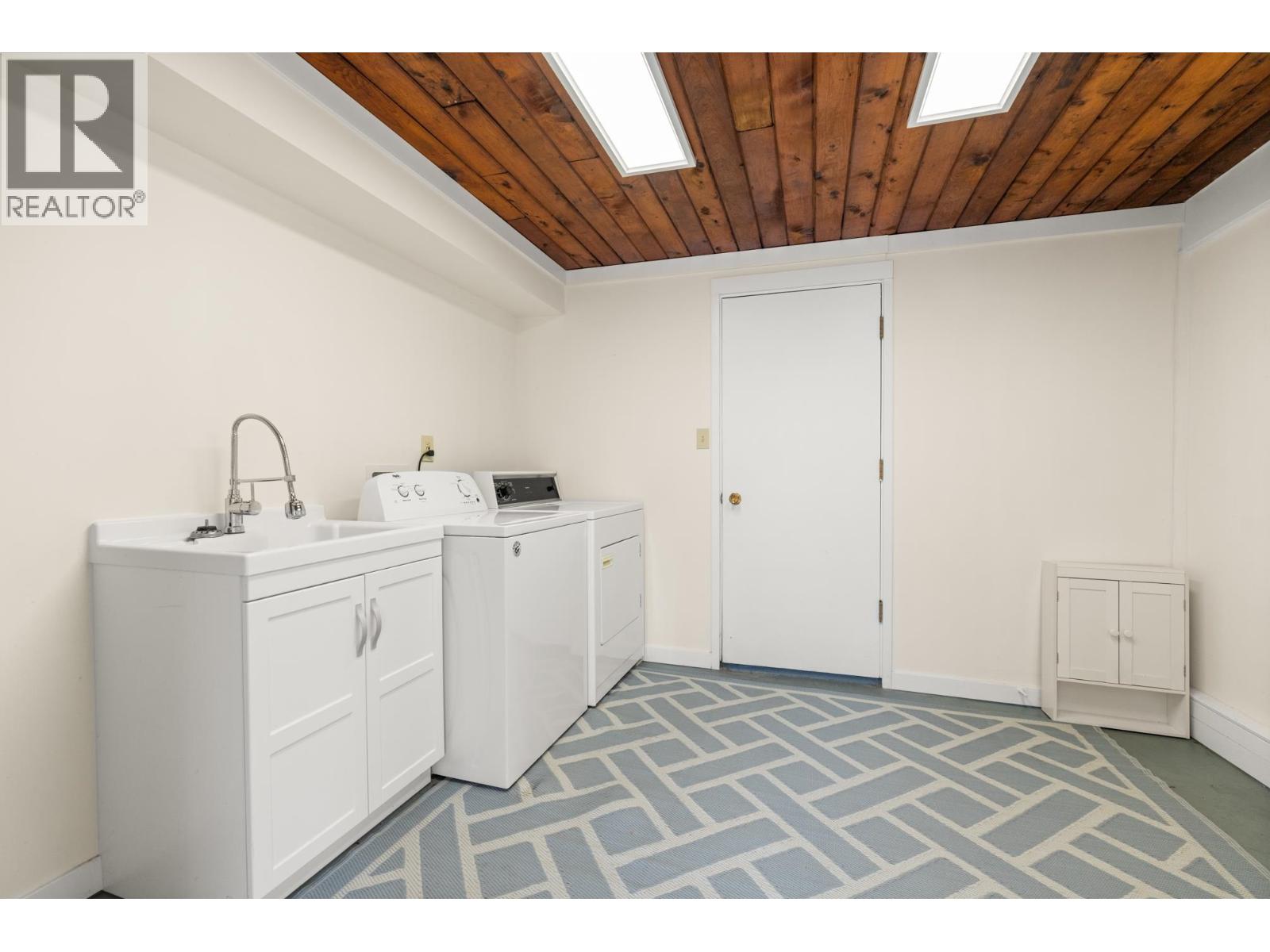 5515 CHESTNUT Crescent, Delta