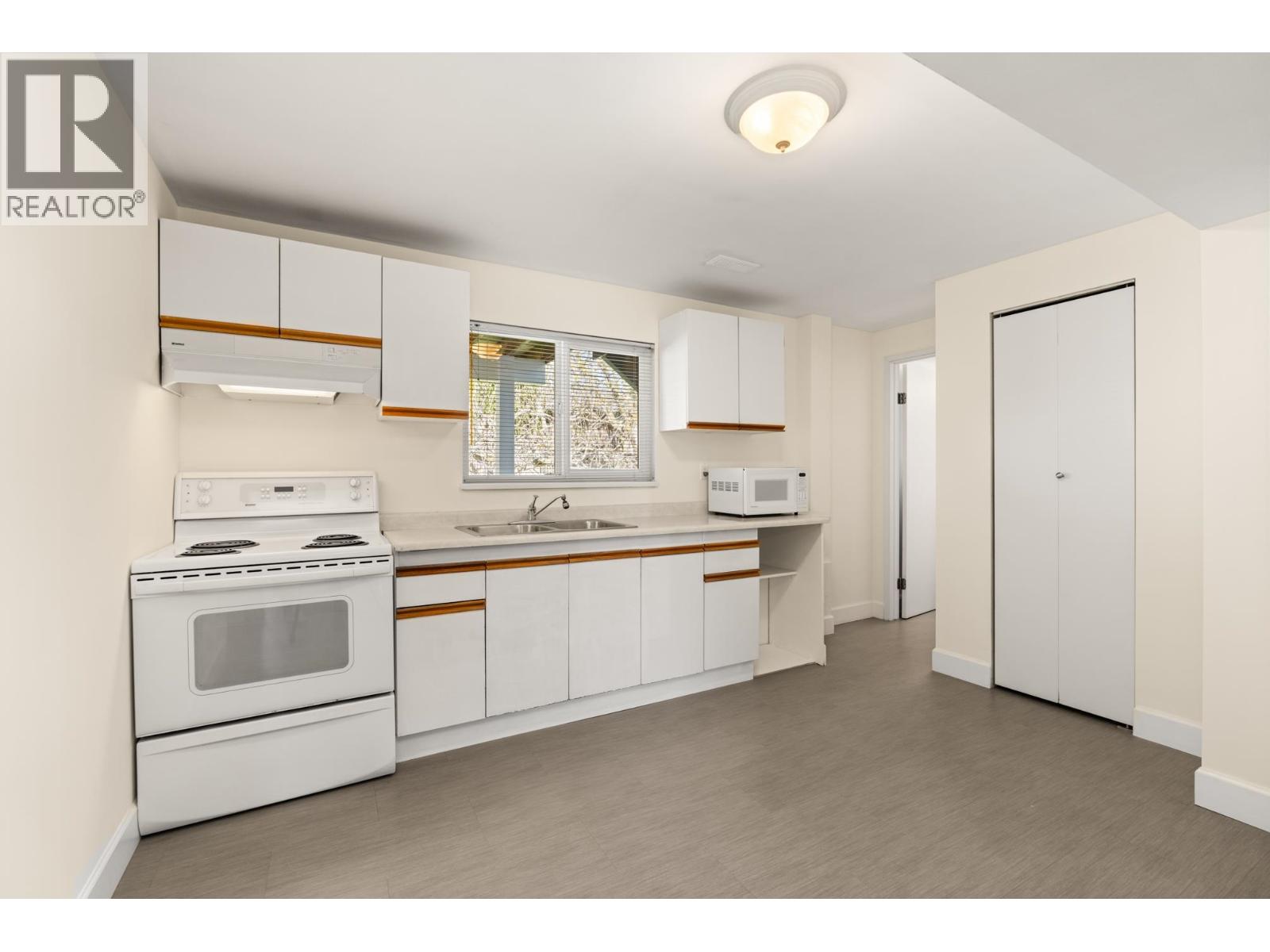 5515 CHESTNUT Crescent, Delta