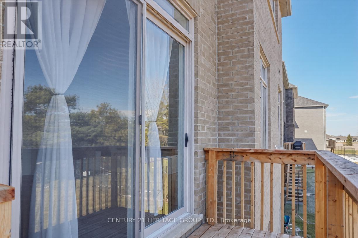 27 ORCHID CRESCENT - 36