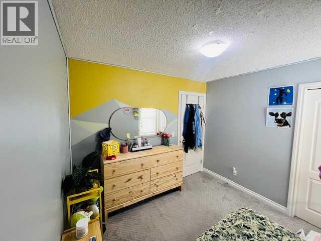 Single Family House Bi-level for Sale in  Saddlebrook Circle NE Saddle Ridge Calgary 