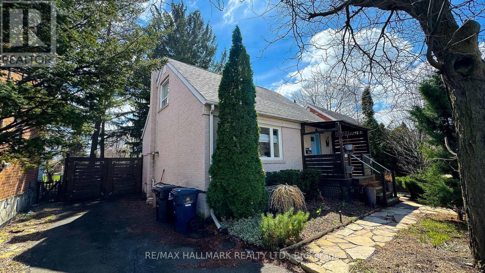 203 ELMHURST AVENUE — photo 18